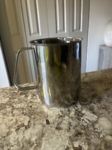 VOLLRATH Stainless Steel 2 QT Pitcher #8112 - Straight Sides/Ice Guard