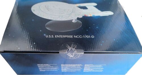 Star Trek XL Collection • Eaglemoss • XL U.S.S. Enterprise NCC-1701-D & Magazine