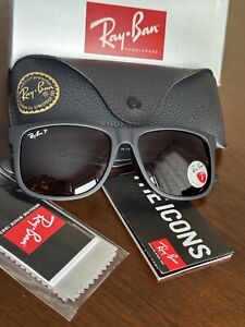 Ray-Ban Justin RB4165 Black Matte / Gradient Grey Sunglasses 