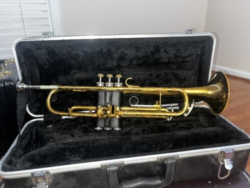 New ListingKing Tempo 600 Trumpet with Case & Mouthpiece *USED*