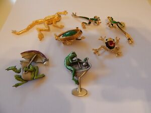 LOT OF VINTAGE FROG PINS BROOCHES