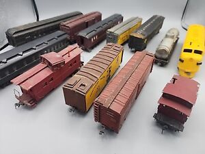 Ho Scale Train Cars Lot 12 Cars Metal Plastic Freight Fuel Livestock Caboose