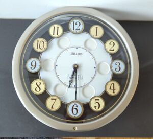 Seiko RE 546 S Fantasia Twirling Numbers Melodies In Motion Musical Wall Clock