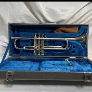 Yamaha YTR-135 YTR135 Trumpet Silver with Hard Case Used Made in Japan