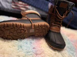 aleader snow boots Size 8