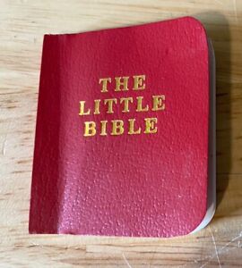 The Little Bible David C. Cook Publishing Co. ILLUSTRATED Vintage Miniature 2