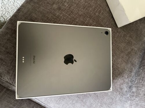 Apple iPad Air 5th Gen. 64GB, Wi-Fi, 10.9in - Space Gray