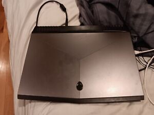 Alienware 15r3 With Charger 8 Gb Ram 1tb Hdd i5 2.3 Ghz Processor MAKE A OFFER