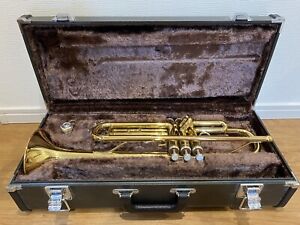YAMAHA YTR 2335 Trumpet Bb Beginner Gold Brass YTR-2335 w/ Hard Case Mouthpieth