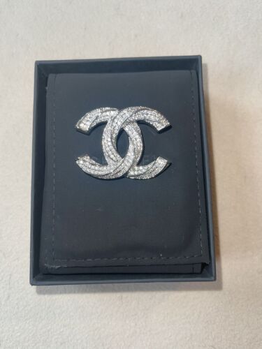 CHANEL Authentic Classic All Crystal CC Logo Brooch Pin Silver Tone with Box