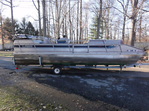 Project w/Evinrude 40HP Needs Maint/Repair/Clean Up/TLC, Trailer Included