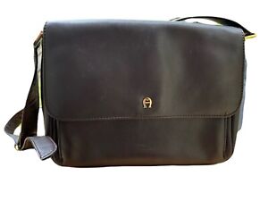 Vintage Etienne Aigner 90s Brown Leather Shoulder Bag/Purse Built In Wallet
