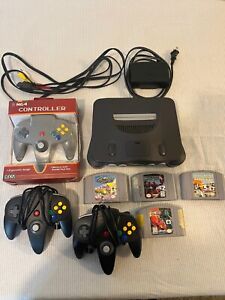 Nintendo 64 Bundle TESTED N64 Black Console w/ 3 Controllers 4 Games DK OLDIES
