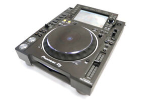 PIONEER DJ - CDJ-2000NXS2 Professional DJ Multi Player w/Disc Drive + Case