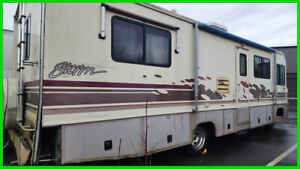 1997 Fleetwood 30’ Southwind Storm 30S Class A Motorhome Gas Chevy 7.4L V8