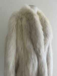 Gorgeous Vintage Long White Fox Fur Coat