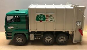 Bruder Man Rear Loading Recycling Truck TGA 41.4.40 Green Cab