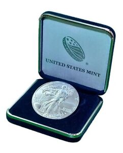 American Silver Eagle 2022 (In Display Case) 1 Ounce .999 Silver Uncirculated BU