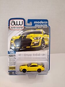 Auto World Ultra Yellow CHASE 2021 Ford Mustang Shelby GT500