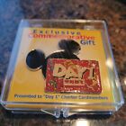 Disney World Exclusive Commemorative Gift Day 1 - 2003 Visa Card Trading Pin