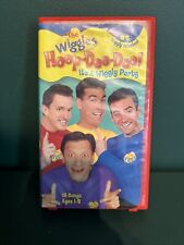 THE WIGGLES HOOP-DEE-DOO! It's a Wiggly Party Vhs Video Tape HIT 16 Songs Music