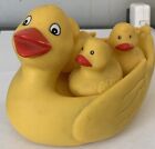 Vintage 4PCS Mummy & Baby Rubber Boat Ducks Family Bath Toy Kid Game Toys