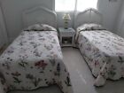 twin bedroom set in very good condition