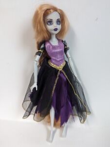 WowWee Once Upon a Zombie Rapunzel Collector's Doll 2013 Rare Clean Monster