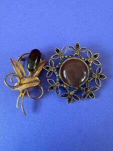 vintage brooch  Pin lot  Gold tone Cats eye Cabochon Unsigned Filigree Leaves