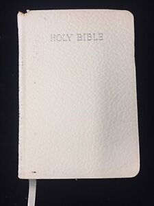 VINTAGE 1957 SMALL HOLY MATRIMONY KING JAMES VERSION BIBLE, OLD & NEW TESTAMENTS
