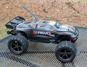 Traxxas E-Revo 1/16 VXL Brushless RC Truck w/ Charger - No Reserve