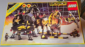 LEGO 6987 Space Blacktron Message Intercept Base Complete w/ Box & Manual