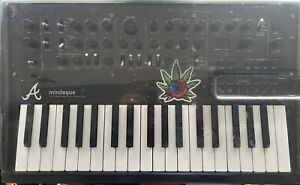 KORG MINILOGUE POLYPHONIC ANALOGUE SYNTHESIZER - WITH DECKSAVER HARD COVER