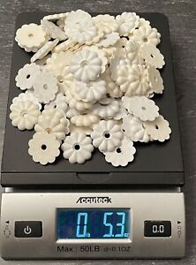 99 1-in White Plastic Floral Rosettes Vintage Mirror Clips
