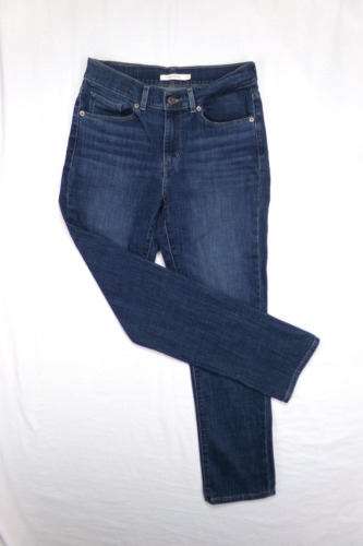 Levis Classic Straight Jeans Size 4 Womens Blue Denim NWOT Fast Shipping