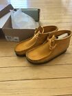 Clarks Wallabee Burnt Yellow Mens US 10 Shoes