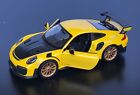 MAISTO 2018 Porsche 911 GT2 RS 1:24 Yellow Diecast Car