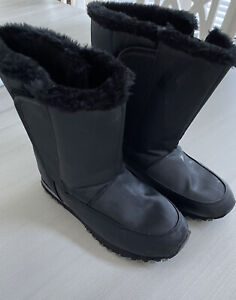Crater Ridge Nelly II Women Size 9 Black Faux Fur Lined Hook & Loop Winter Boots