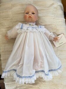 Vintage 1975 Madame Alexander Victoria Baby Doll