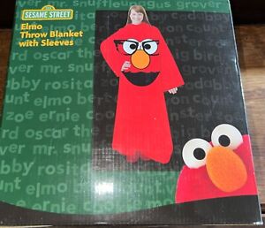 Sesame Street Comfy Throw Blanket With Sleeves ELMO