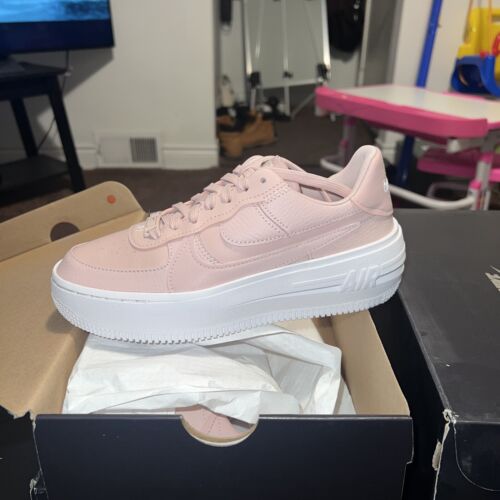 Women Nike Air Force 1 PLT.AF.ORM Pink Oxford/Light Soft Pink DJ9946 602 size 10