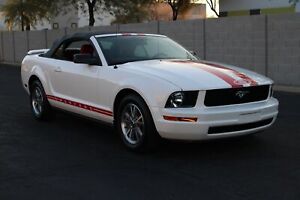 New Listing2005 Ford Mustang V6 Deluxe