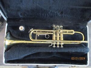 Bach TR300 TRUMPET with  case and mouthpiece.  Made in USA