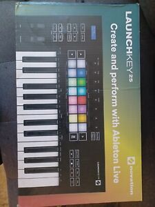 New ListingNovation Launchkey 25 MK3 Fully Integrated MIDI Keyboard controller - EXCELLENT