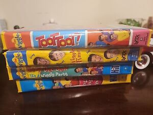 The Wiggles 4 Vhs Lot. Wiggles Time Toot Toot Hoop Dee Doo Wiggly World READ