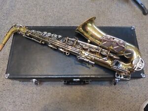 BUNDY ALTO SAXOPHONE- PLAYS- Minor adjustments needed OPPORTUNITY FOR TECHNICIAN
