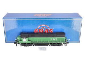 Atlas 3307-1 O Scale Burlington Northern C424 Phase 2 Diesel Loco #4241 (2-Rail)