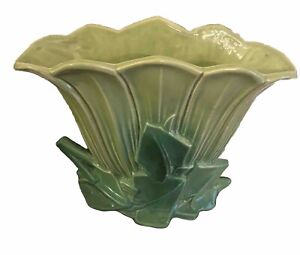 Vintage 1940's McCoy USA Green Pottery Tulip Fan Or Calla Lily Fan Vase