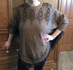 Relatively Women’s Brown Black poncho Shawl sweater Size Medium B85