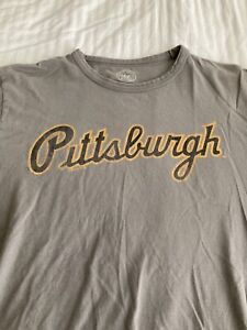 New ListingPittsburgh Pirates Script ‘47 Brand Large T Shirt Baseball